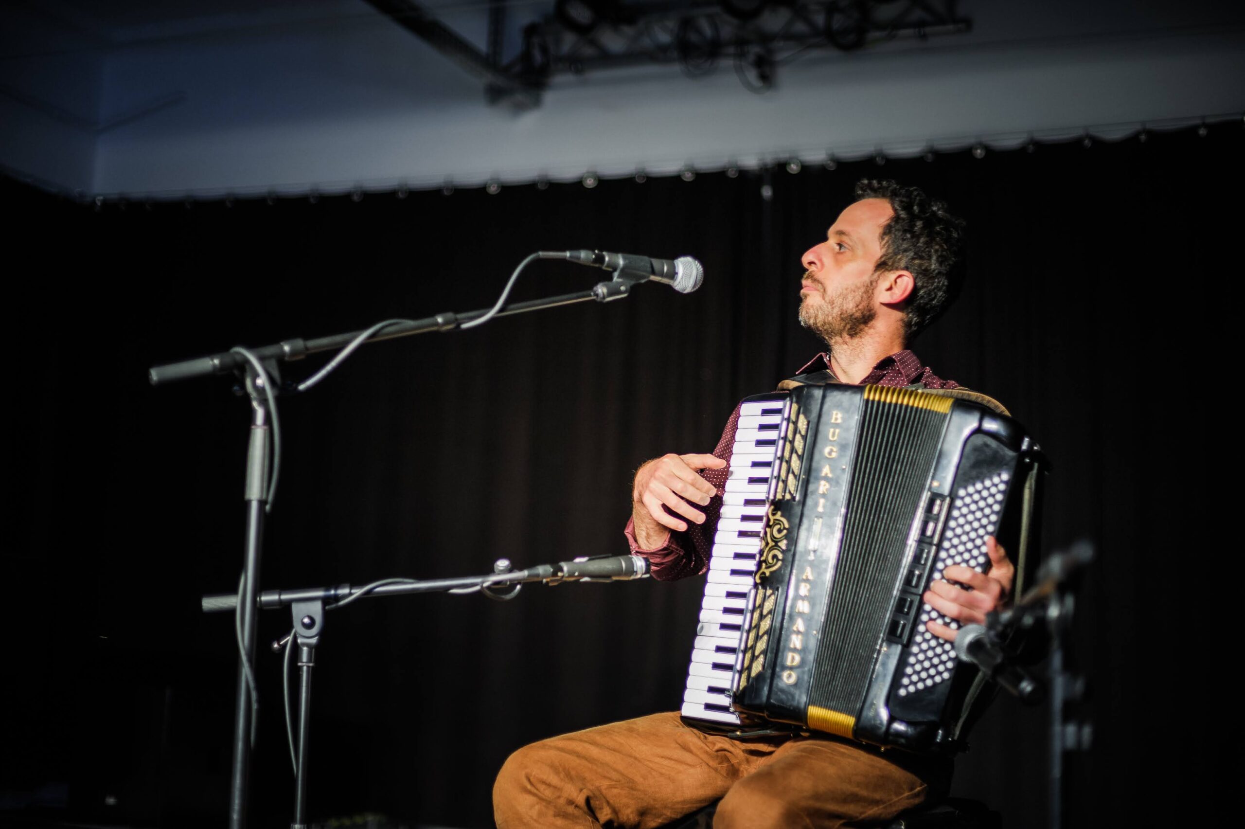 Ira Shiran with accordeon